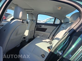 2013 Jaguar XF - miniatura 13