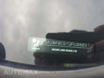 2013 Jaguar XF - miniatura 2