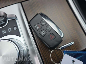 2013 Jaguar XF - miniatura 5