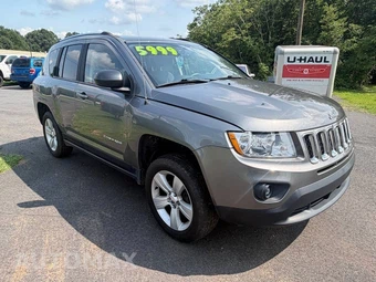 2013 Jeep Compass Sport - miniatura 3
