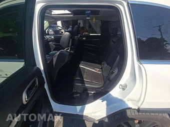 2013 Jeep Grand Cherokee Altitude Edition - miniatura 13