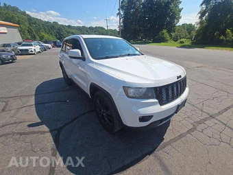 2013 Jeep Grand Cherokee Altitude Edition - miniatura 4