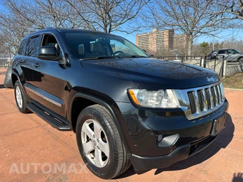 2013 Jeep Grand Cherokee Laredo - miniatura 2