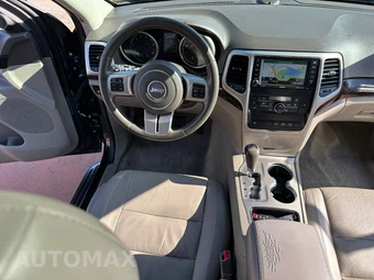 2013 Jeep Grand Cherokee Laredo - miniatura 30