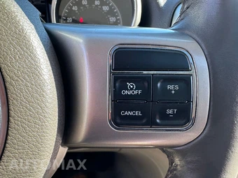 2013 Jeep Grand Cherokee Laredo - miniatura 62