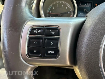 2013 Jeep Grand Cherokee Laredo - miniatura 63