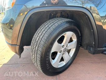 2013 Jeep Grand Cherokee Laredo - miniatura 65
