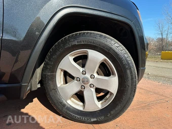 2013 Jeep Grand Cherokee Laredo - miniatura 68