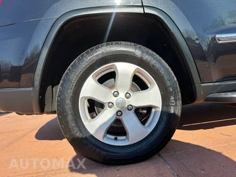 2013 Jeep Grand Cherokee Laredo - miniatura 73