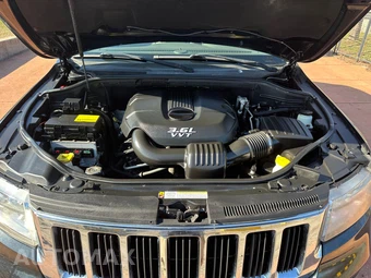 2013 Jeep Grand Cherokee Laredo - miniatura 74