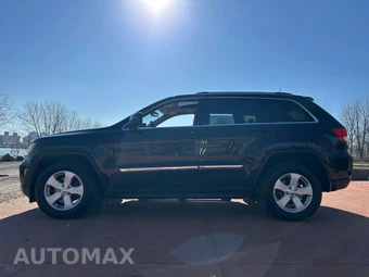 2013 Jeep Grand Cherokee Laredo - miniatura 9
