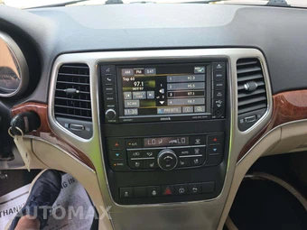 2013 Jeep Grand Cherokee Limited - miniatura 10