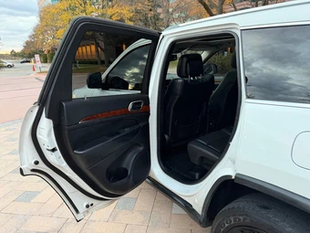 2013 Jeep Grand Cherokee Limited - miniatura 30