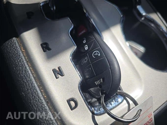 2013 Jeep Grand Cherokee Overland - miniatura 8