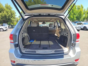 2013 Jeep Grand Cherokee Overland - miniatura 11