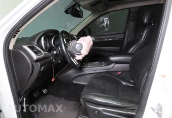 2013 Jeep Grand Cherokee SRT8 Alpine Edition - miniatura 9