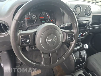 2013 Jeep Patriot Latitude – miniatura 10