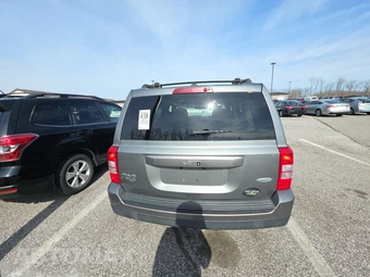 2013 Jeep Patriot Latitude – miniatura 5
