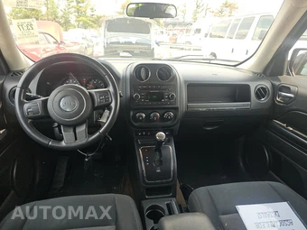 2013 Jeep Patriot Latitude - miniatura 11
