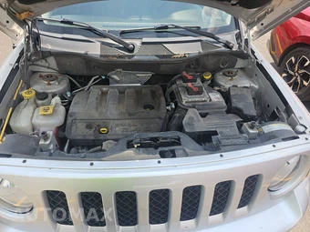 2013 Jeep Patriot Latitude - miniatura 15