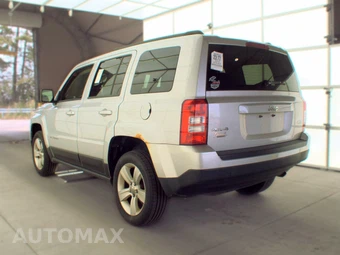 2013 Jeep Patriot Latitude - miniatura 6