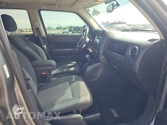 2013 Jeep Patriot Latitude – miniatura 8
