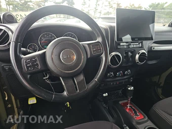 2013 Jeep Wrangler Rubicon - miniatura 11
