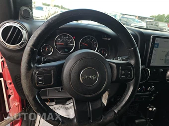 2013 Jeep Wrangler Sahara – miniatura 10