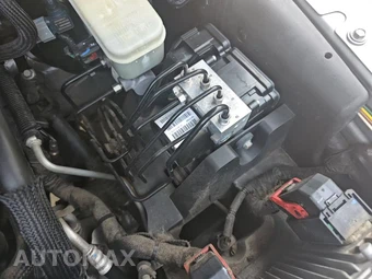 2013 Jeep Wrangler Sahara - miniatura 21