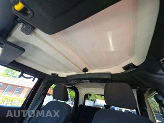 2013 Jeep Wrangler Sport - miniatura 11