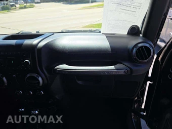 2013 Jeep Wrangler Sport - miniatura 19