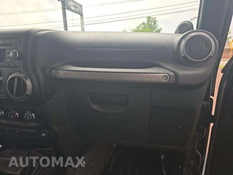 2013 Jeep Wrangler Sport – miniatura 14