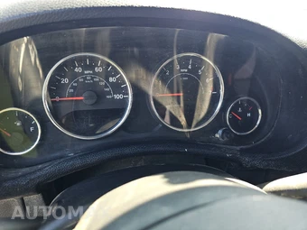 2013 Jeep Wrangler Sport - miniatura 12