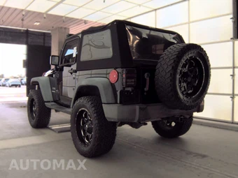 2013 Jeep Wrangler Sport - miniatura 6