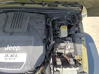 2013 Jeep Wrangler Sport - miniatura 24