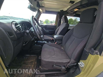 2013 Jeep Wrangler Sport - miniatura 3