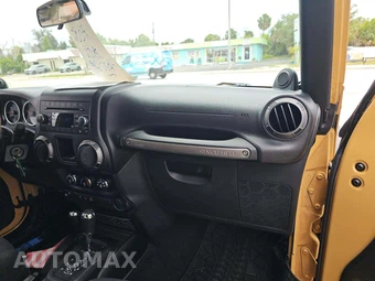 2013 Jeep Wrangler Sport - miniatura 19