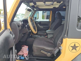 2013 Jeep Wrangler Sport - miniatura 6