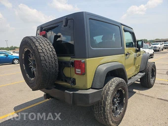 2013 Jeep Wrangler Sport - miniatura 4