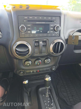 2013 Jeep Wrangler Sport – miniatura 10