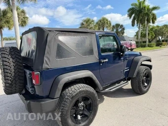 2013 Jeep Wrangler Sport - miniatura 4