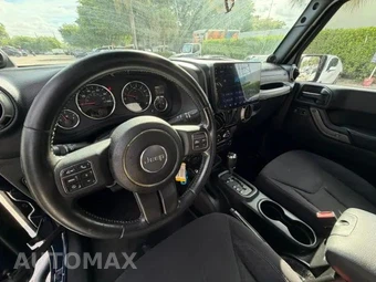 2013 Jeep Wrangler Sport - miniatura 9