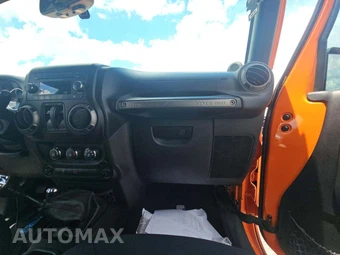 2013 Jeep Wrangler Sport - miniatura 16