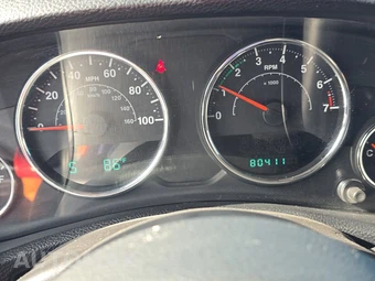 2013 Jeep Wrangler Sport - miniatura 12