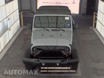 2013 Jeep Wrangler Sport - miniatura 2
