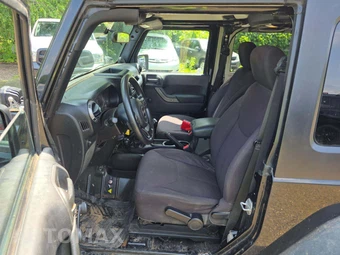 2013 Jeep Wrangler Sport – miniatura 3