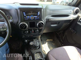 2013 Jeep Wrangler Sport – miniatura 7