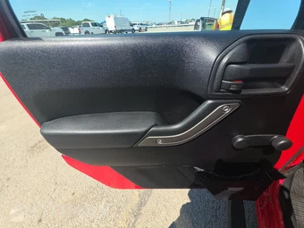 2013 Jeep Wrangler Sport - miniatura 9