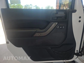 2013 Jeep Wrangler Sport - miniatura 9
