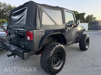 2013 Jeep Wrangler Sport - miniatura 3
